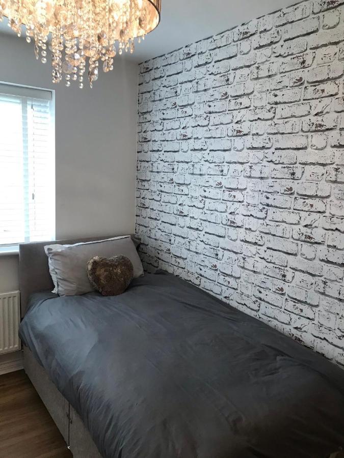 Double Room With En-Suite. Central For North West Rainhill Ngoại thất bức ảnh